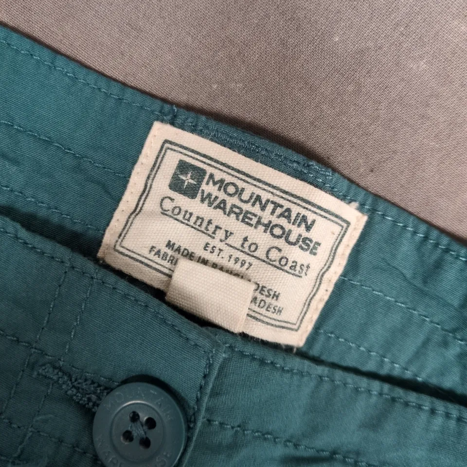 MOUNTAIN WAREHOUSE COAST STRETCH WOMENS SHORTS IN TEAL - UK 16