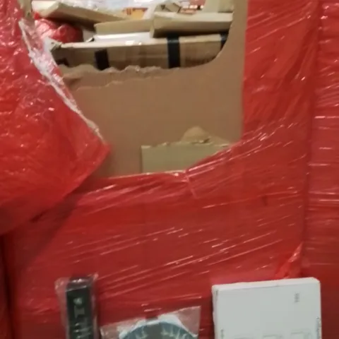 PALLET OF ASSORTED HOUSEHOLD GOODS AND PRODUCTS TO INCLUDE;STORAGE BAG,ELECTRIC STOVE DRYING CLOTH,TOILET SEAT 