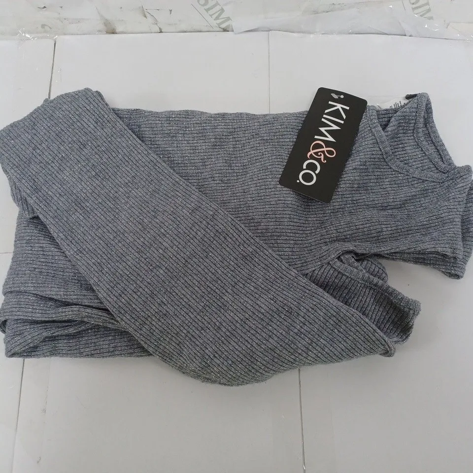 KIM & CO LONG SLEEVE SHOULDER CUT OUT TOP IN GREY/SILVER SIZE XL 