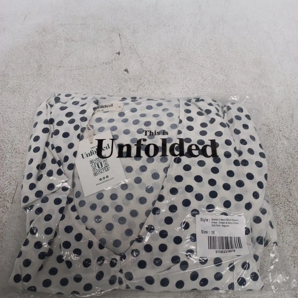 UNFOLDED MADDIE V-NECK SHORT SLEEVE DRESS – CREAM & NAVY POLKA DOTS, UK 16