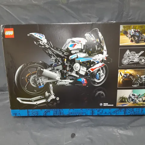 BOXED LEGO TECHNIC 42130 M 1000 RR BMW MOTORBIKE 