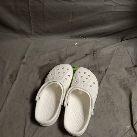 CROCS VIA CLOG β MENS UK 6 WHITE CROCS WITH TAG