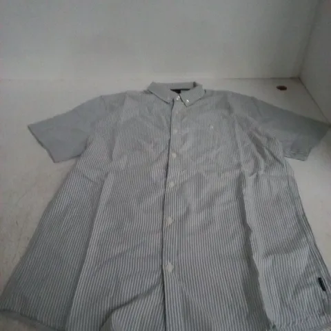 BLAKELY STRIPED SHORT-SLEEVE SHIRT – SIZE L