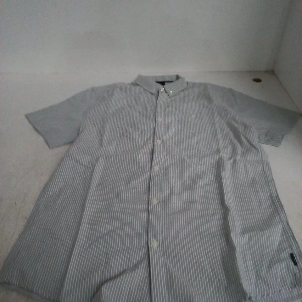BLAKELY STRIPED SHORT-SLEEVE SHIRT – SIZE L