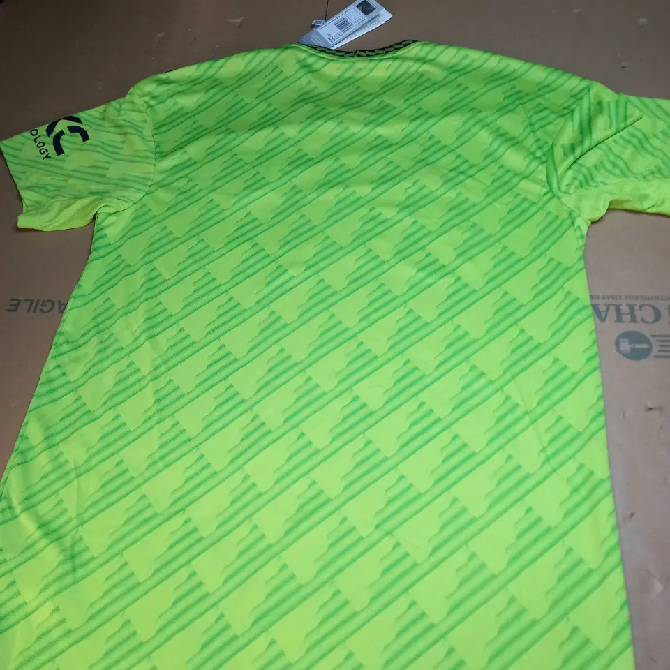 MANCHESTER UNITED FC AWAY JERSEY SIZE M