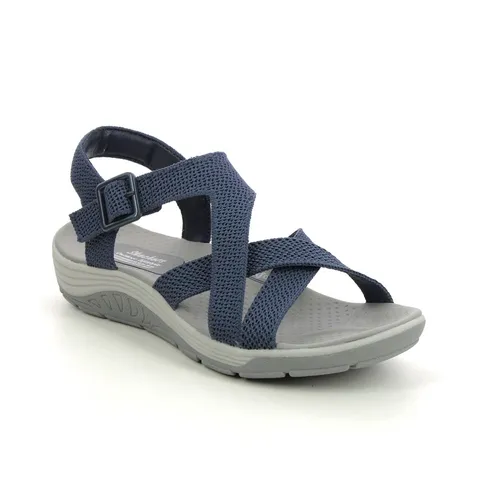 BOXED PAIR OF SKECHERS RAGGAE SANDALS IN NAVY SIZE 5