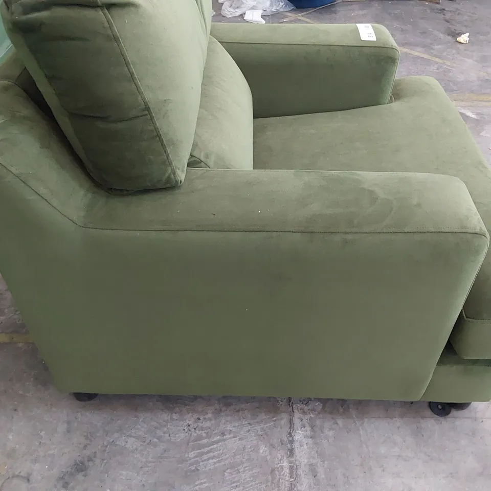 QUALITY BRITISH DESIGNER LOUNGE Co. ROMILLY EASY CHAIR WOODLAND MOSS PLUSH FABRIC 