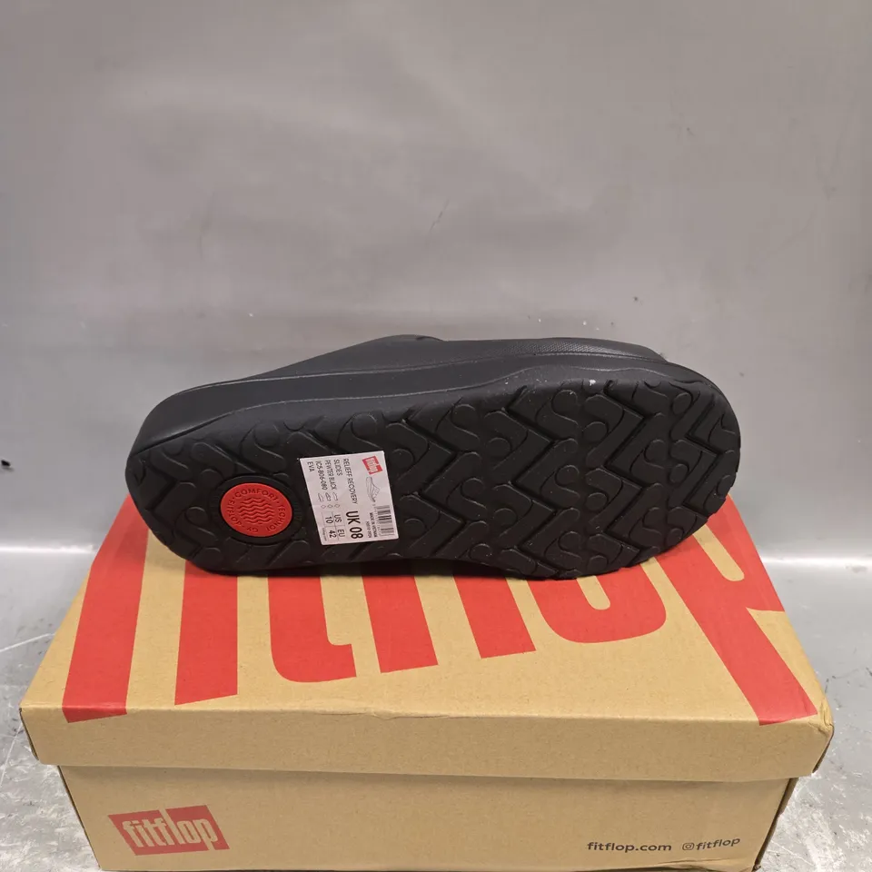 BOXED PAIR OF FITFLOP RELIEF RECOVERY SLIDES - 8
