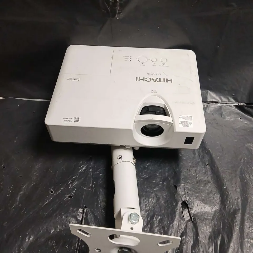 HITACHI PROJECTOR WITH CEILING MOUNT BRACKET - COLLECTION ONLY 