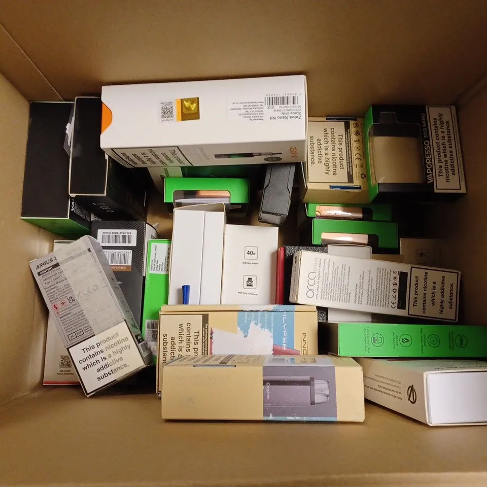 APPROXIMATELY 20 VAPES & E-CIGARETTES TO INCLUDE INNOKIN PROTON, VAPORESSO TARGET PM80 SE, CLOUPOR MINI, ETC