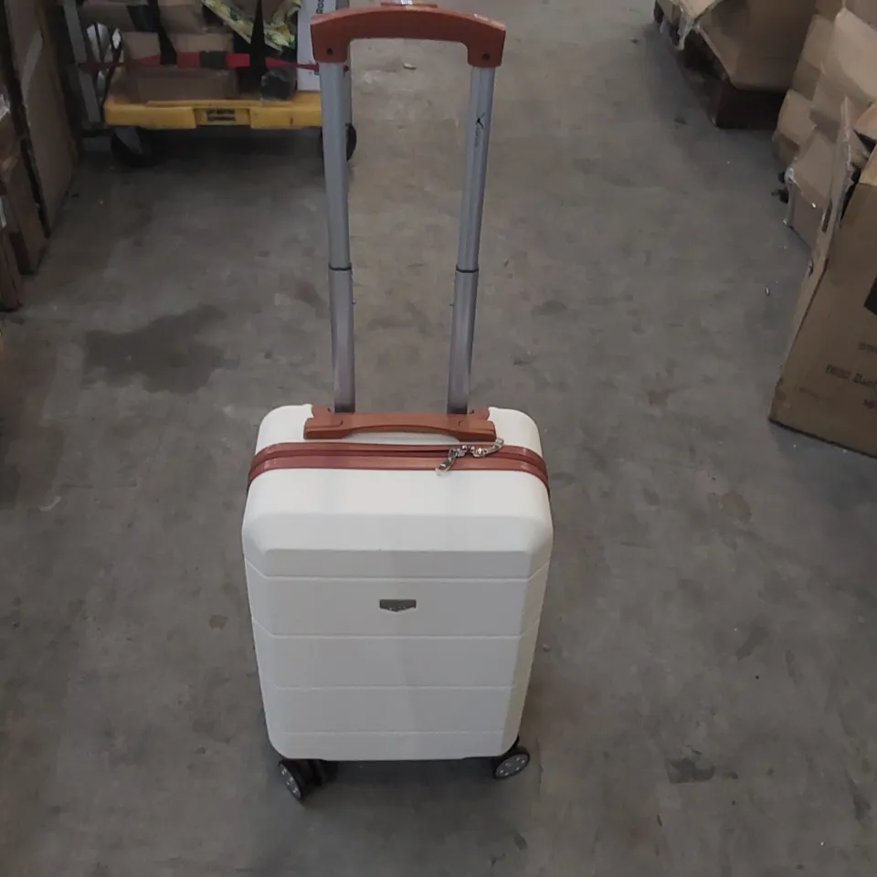 LUGG TRAVEL SUITCASE 