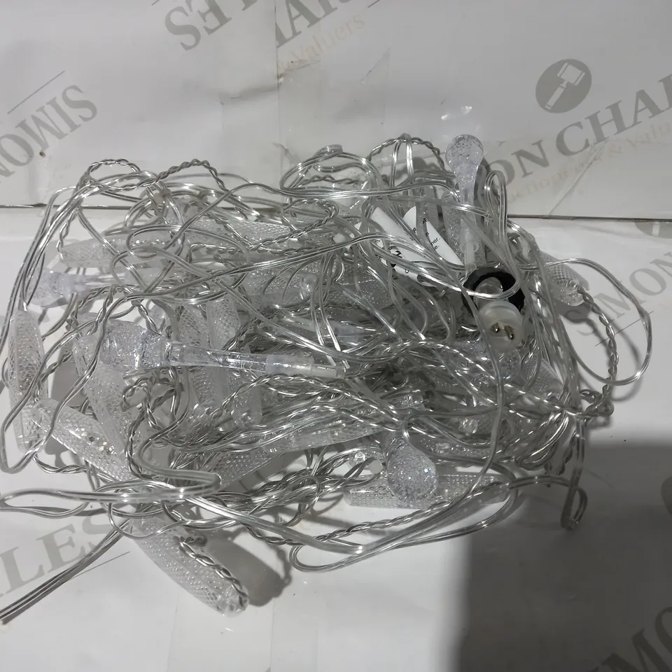 SNOWING CURTAIN LIGHT RRP £17.99