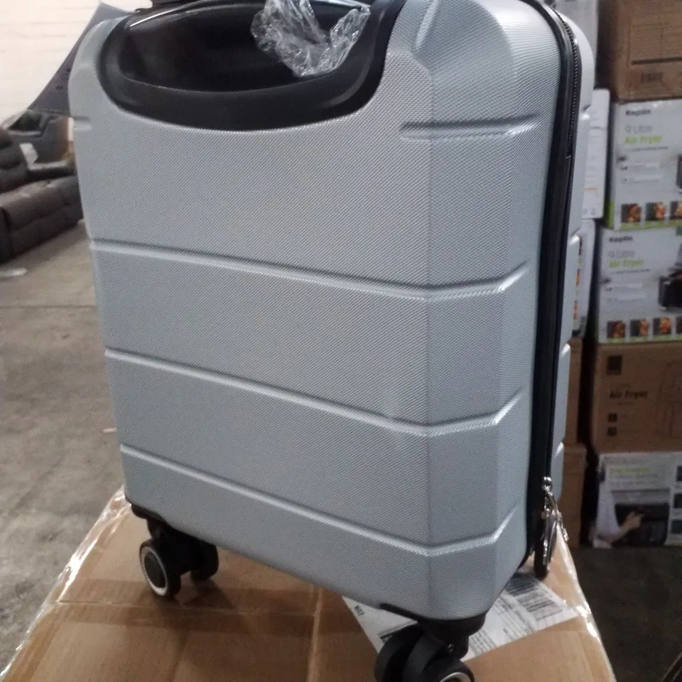 BOXED LUGG 15" TRAVEL CABIN BAG - SILVER