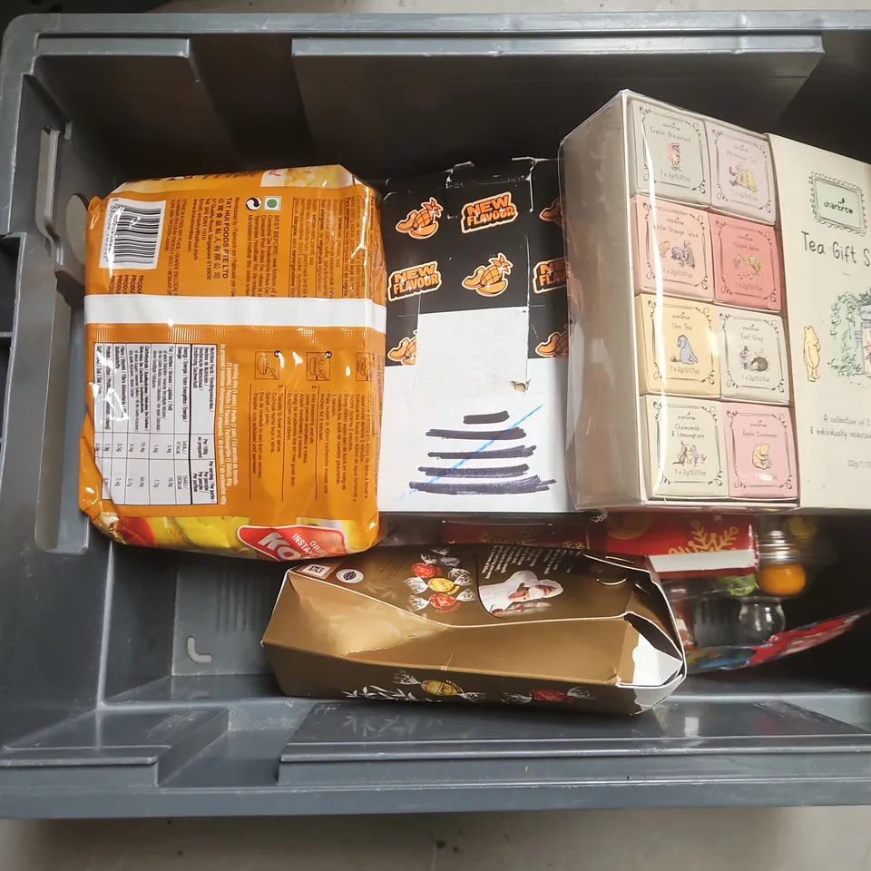 TOTE OF APPROXIMATELY 11 ASSORTED FOOD AND DRINK ITEMS TO INCLUDE LINDOR CHOCOLATE , KONKA NOODLES , MICROWAVE RICE , ETC