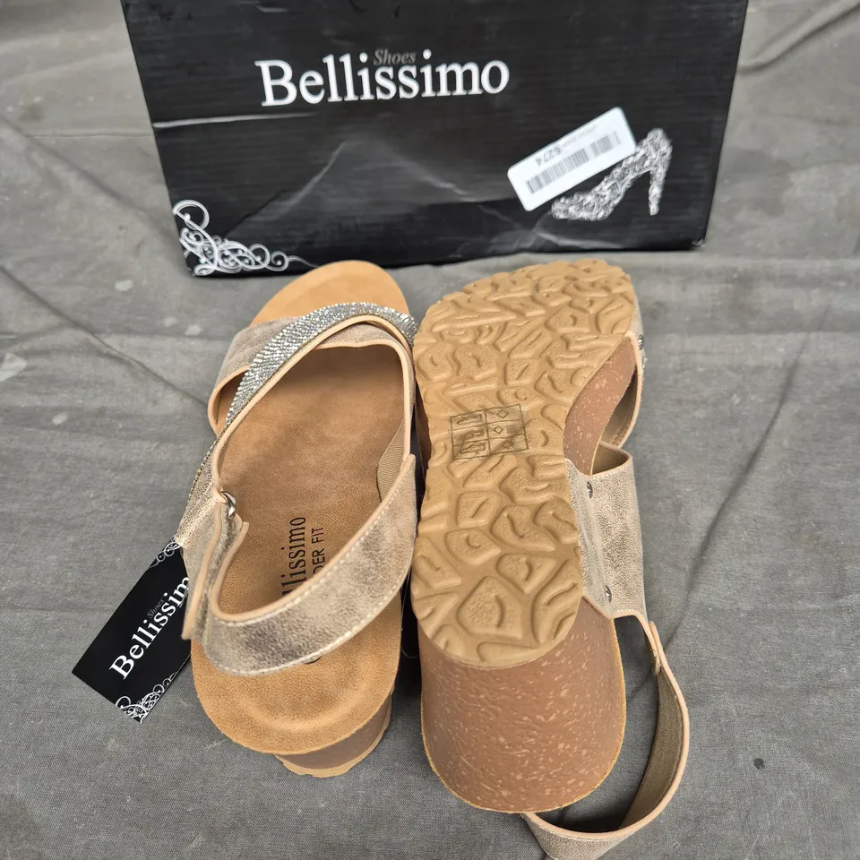 BELLISSIMO WOMEN'S WEDGE SANDALS – BEIGE/GOLD, WIDE FIT -SIZE 7 