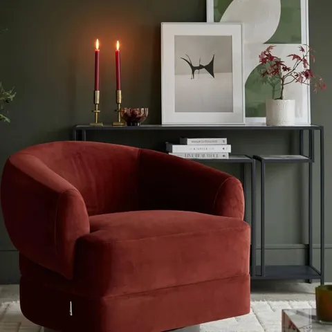BOXED DANETTI CALLAN TOFFEE RED VELVET SWIVEL ACCENT CHAIR