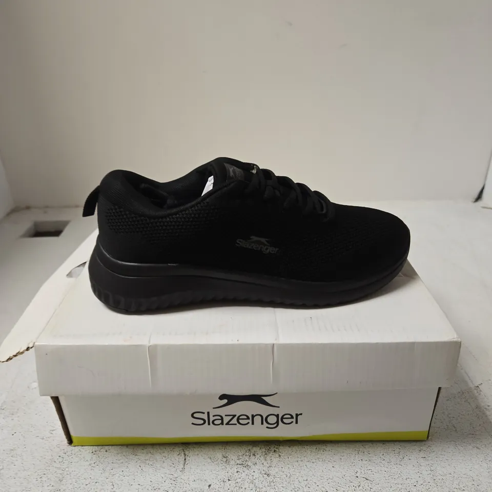 SLAZENGER MEMORY FOAM TRAINERS - KIDS, BLACK, UK 5