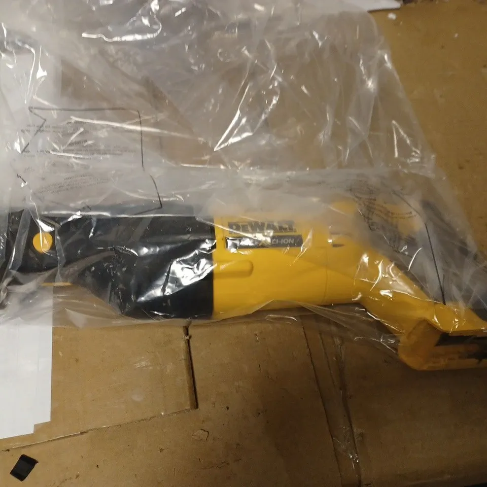 DEWALT 18V XR LITHIUM-ION BODY ONLY RECIPROCATING SAW DCS380