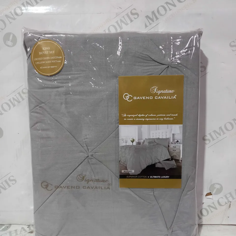 SIGNATURE CAVENO CAVAILIA DUVET SET IN SILVER/GREY COLOUR - KING