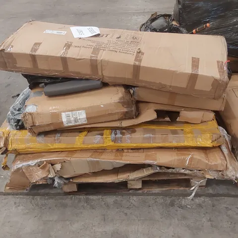 PALLET CONTAINING A LARGE ASSORTMENT OF GARDEN FURNITURE PARTS