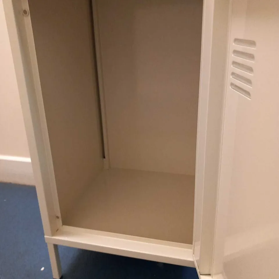 BRAND NEW BOXED BUNDLEBERRY BY AMANDA HOLDEN SINGLE STORAGE LOCKER