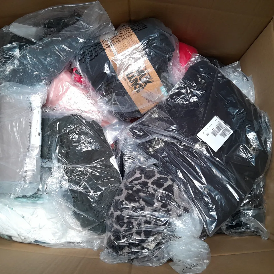 LAREG BOX OF ASSORTED CLOTHING ITEMS IN VARIOUS SIZES AND COLOR