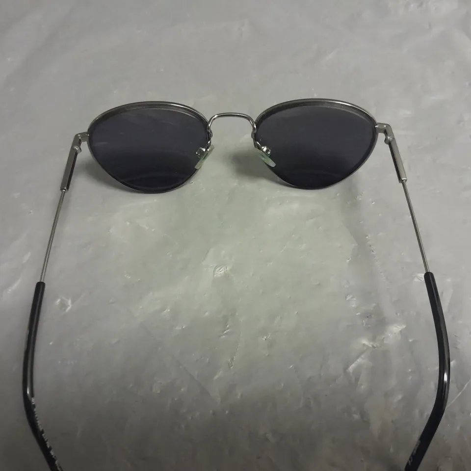 PAIR OF TOMMY HILFIGER GLASSES IN CASE