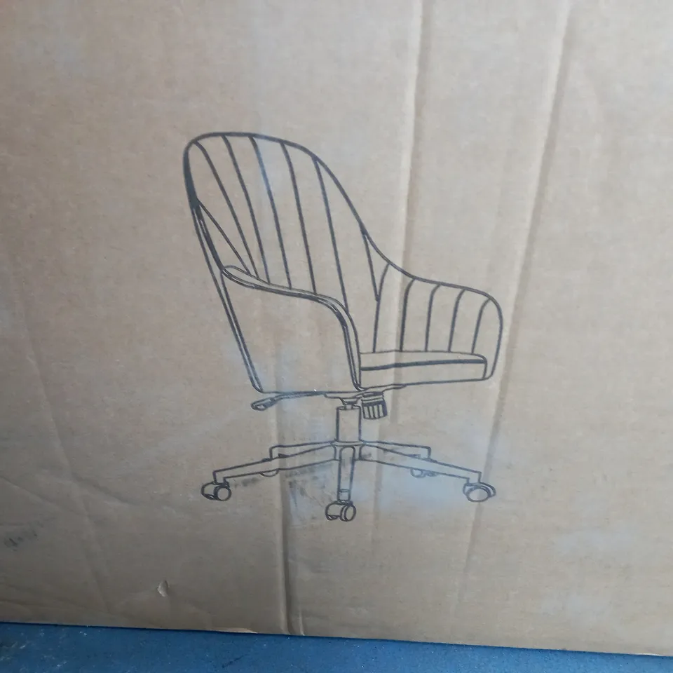BOXED MOLBY OFFICE CHAIR - BLACK RRP £199.99