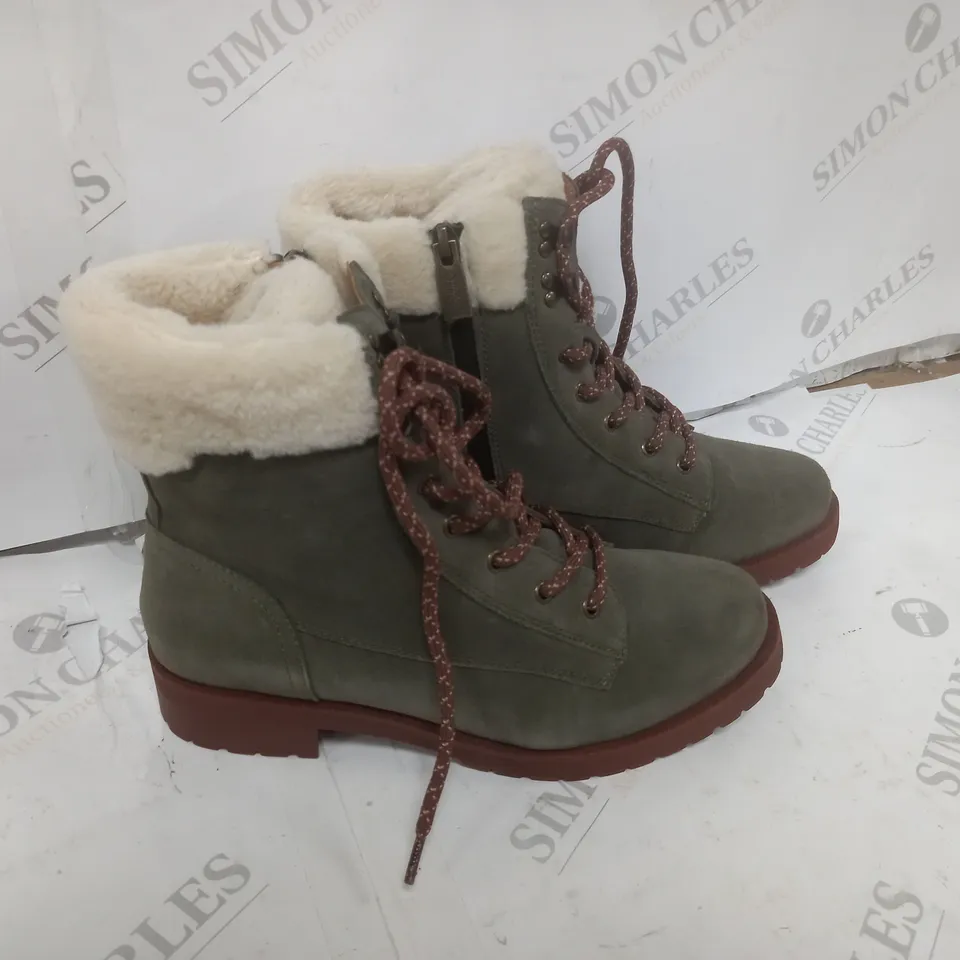 ZOE HIKER ANKLE BOOT OLIVIA SUEDE SIZE 5