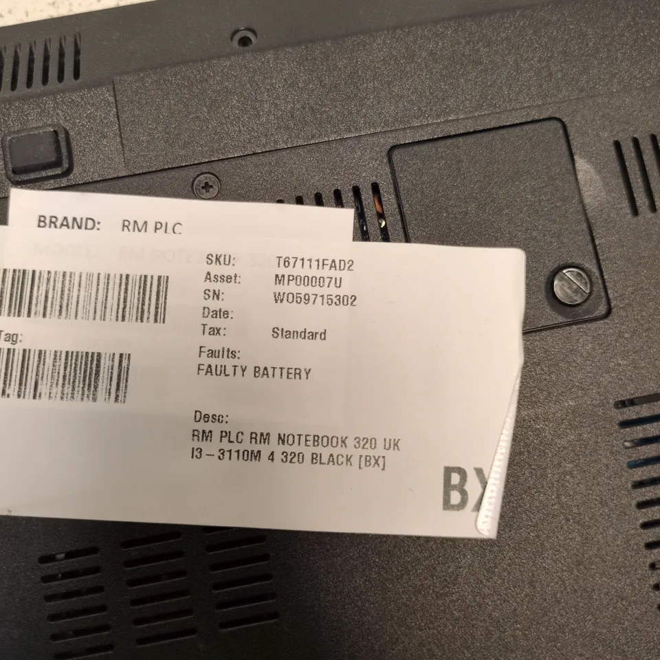 RM NOTEBOOK 320 UK LAPTOP – BLACK, I3-3110M FAULTY BATTERY 