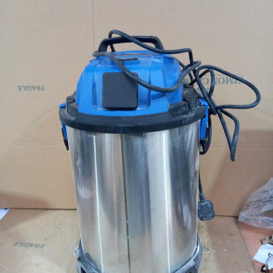 HYUNDAI WET AND DRY VACUUM CLEANER 30L 1400W INDUSTRIAL VACUUM CLEANER