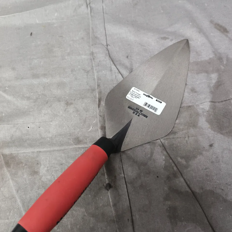 MARSHALLTOWN BRICK TROWEL 33-10 FG – 10 X 4 5/8 IN (254 X 118 MM)