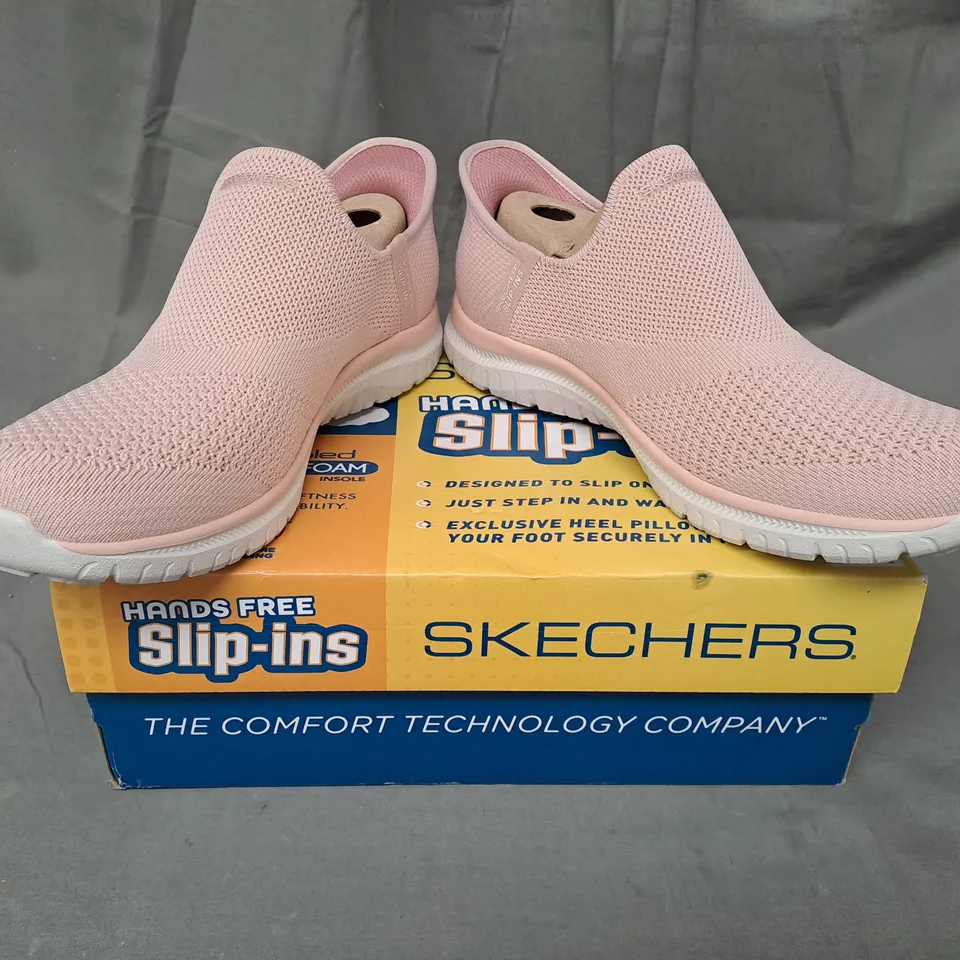 BOXED PAIR OF SKECHERS SLIP-INS IN PINK UK SIZE 6