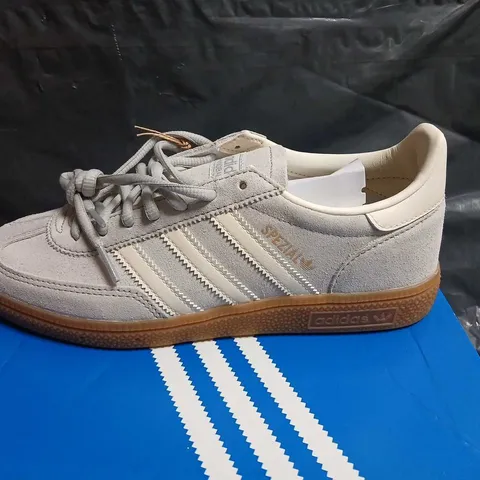  ADIDAS HANDBALL SPEZIAL SNEAKERS – GREY SUEDE UK 6