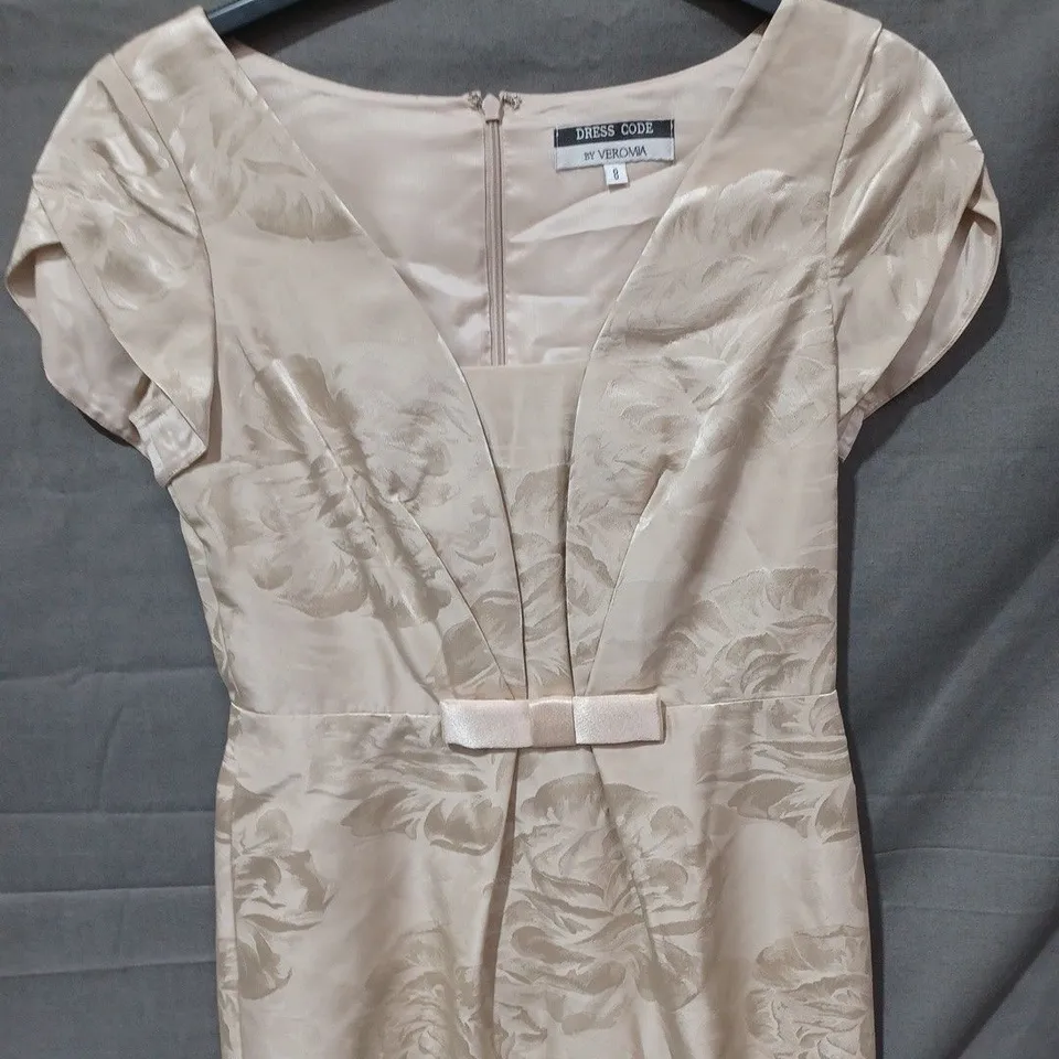 DRESS CODE BY VEROMIA FLORAL DRESS IN NUDE - SIZE 8