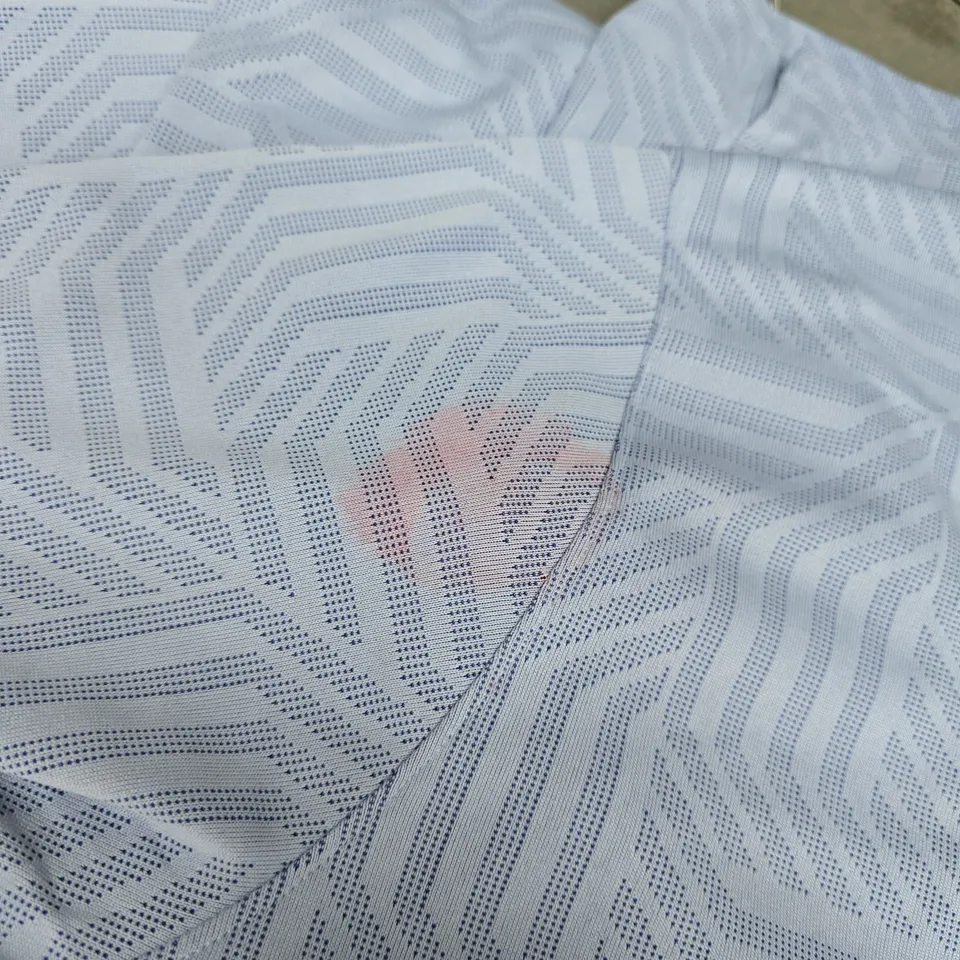 UNDER ARMOUR WAVE T-SHIRT, SKY BLUE - UK SIZE XL