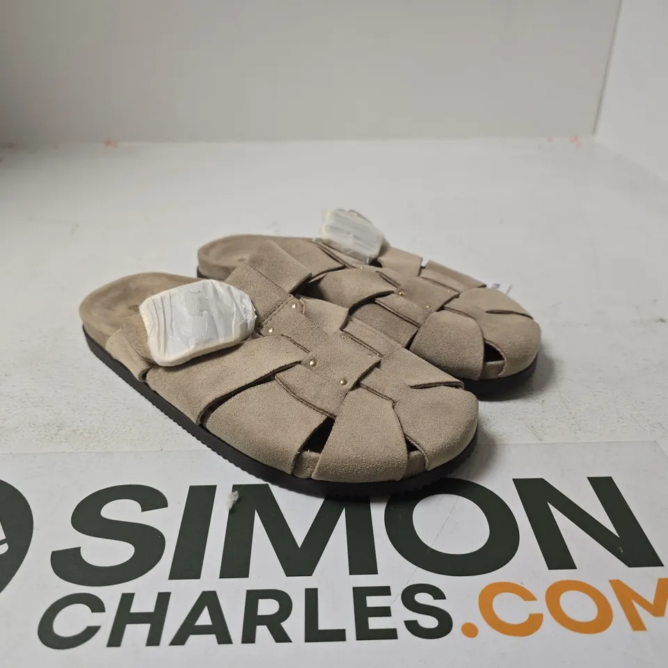 BERSHKA SANDAL UK 2 IN DUST BAG UNBOXED
