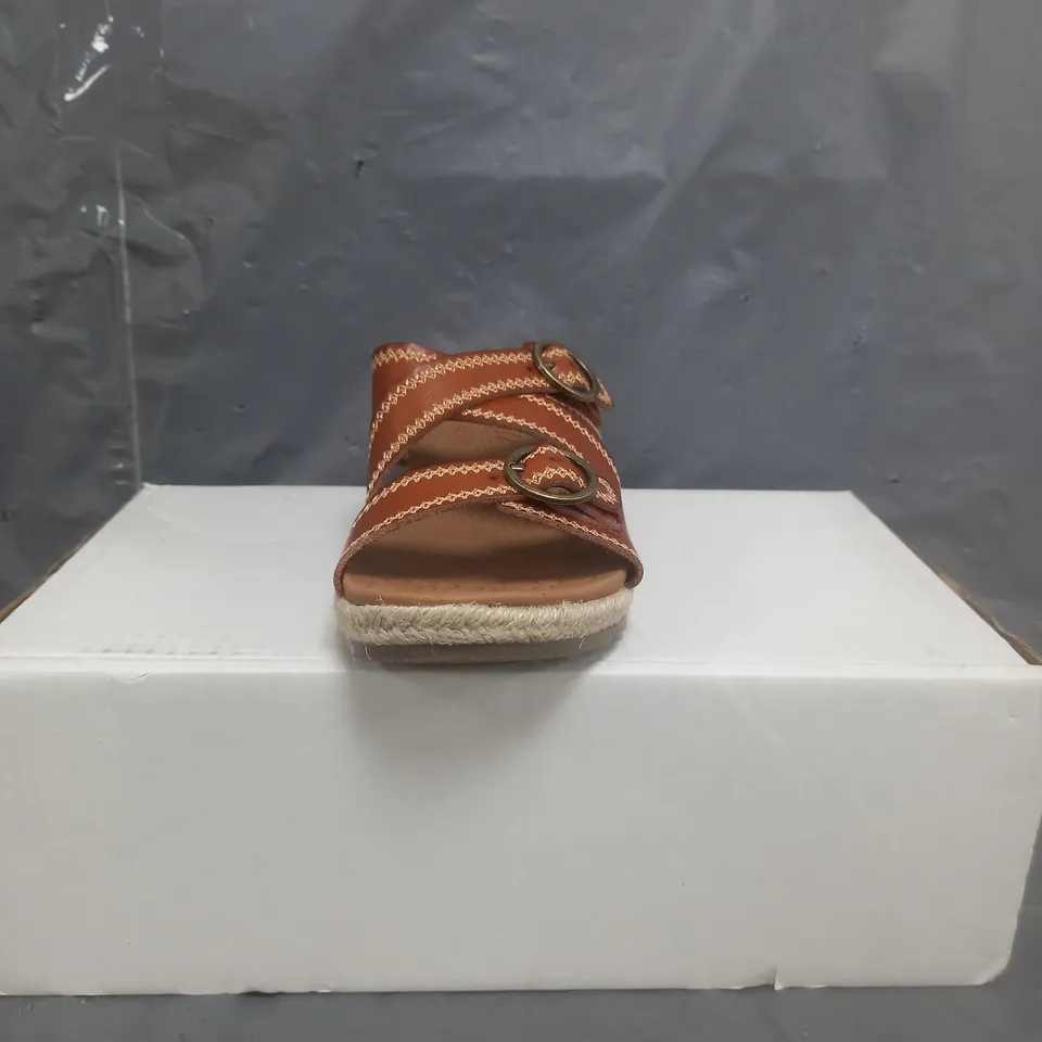 CALI FROM SKECHERS SANDALS TAN SIZE 5