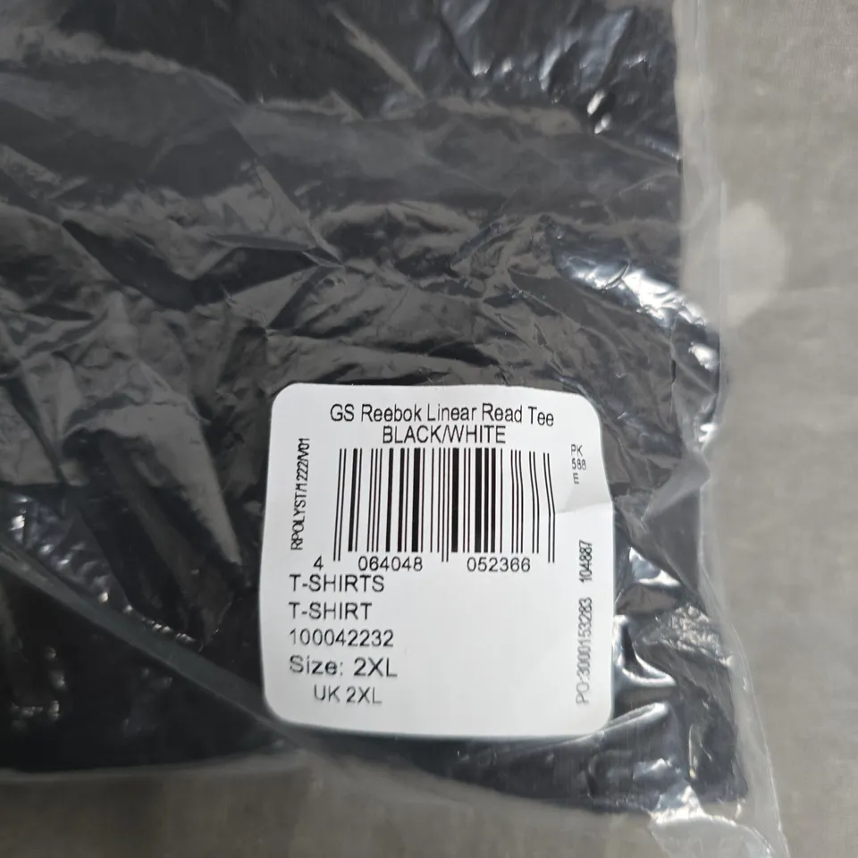 BAGGED REEBOK LINEAR READ TEE – BLACK/WHITE – UK 2XL
