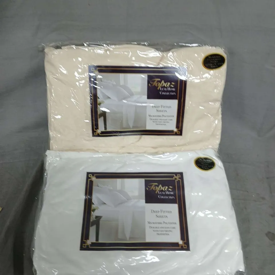 LARGE BOX OF APPROX 20 TYPEE DREAM PILLOW CASES - IN CREAM & WHITE 