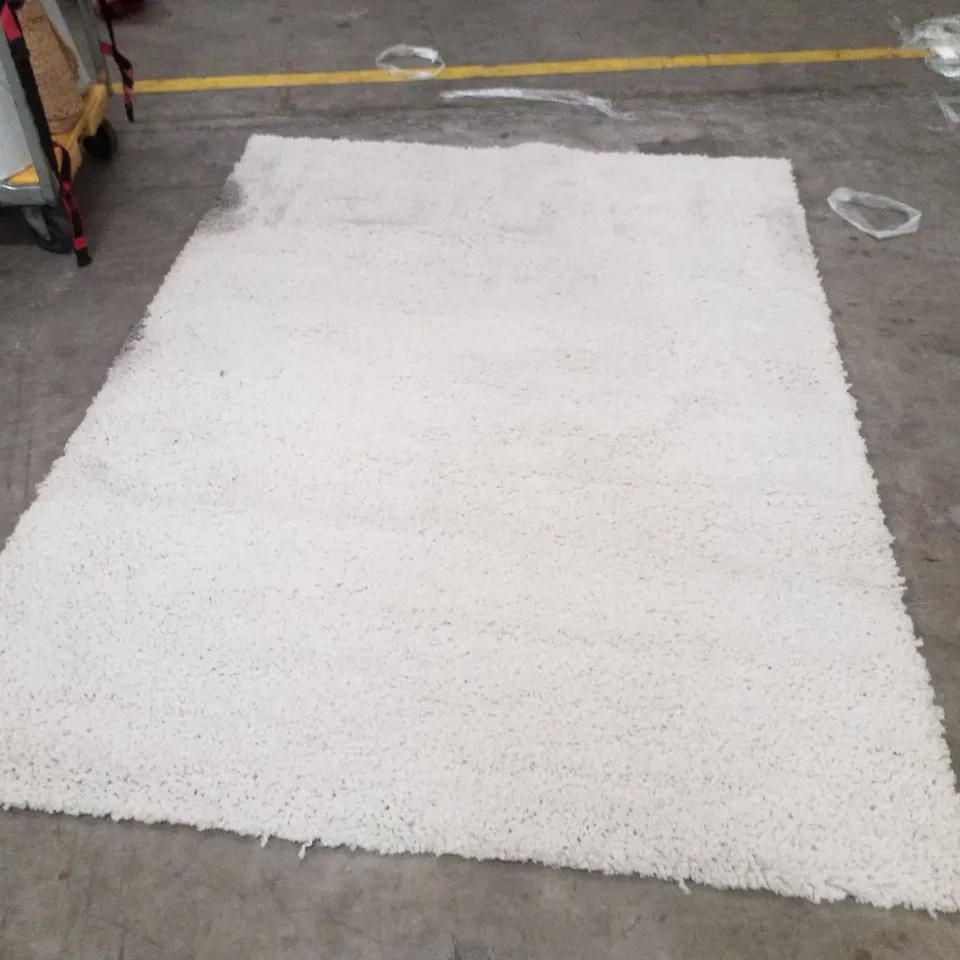 QUALITY DESIGNER AREA RUG    - APPROXIMATELY 222X160CM