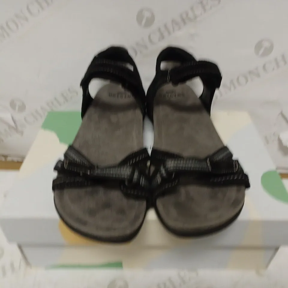 EARTH ORIGINS SERENA BLACK SIZE 6 SANDALS 