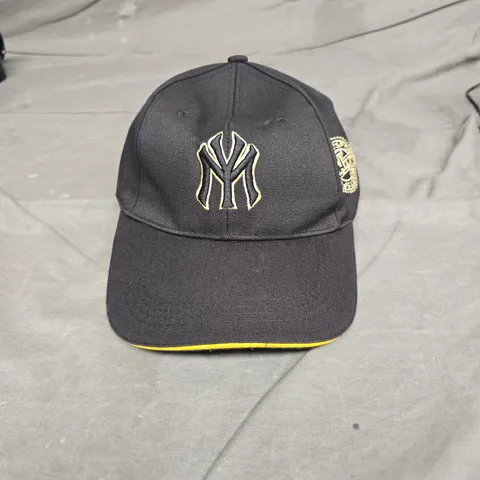 my sports Black baseball cap  interlock logo and gold circular patch