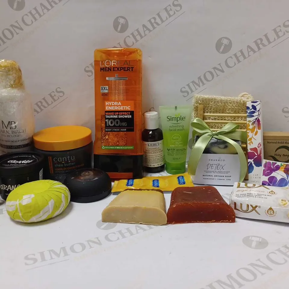 LOT OF APPROX 10 ASSORTED BEAUTY PRODUCTS TO INCLUDE KIEHL'S FACE WASH, TROPIC EYE MASKS, TROPIC BODY PEBBLE, ETC 