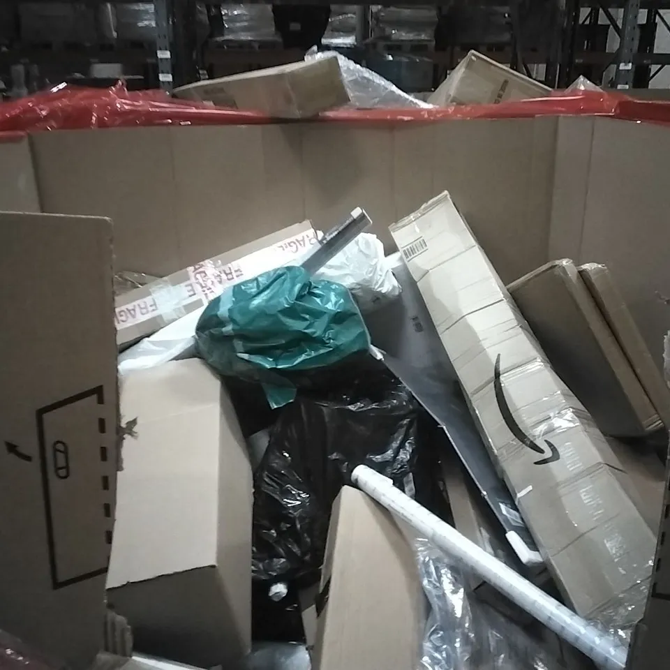 PALLET OF HOUSEHOLD ITEMS TO INCLUDE CEILING FAN LIGHT, 3-1 FAMILY SCALE, PICTURE FRAMES,WREATH AND OTHER ASSORTED ITEMS...