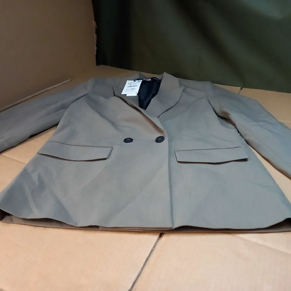 ZARA LIGHT KHAKI OVERSIZED SUIT JACKET - XS