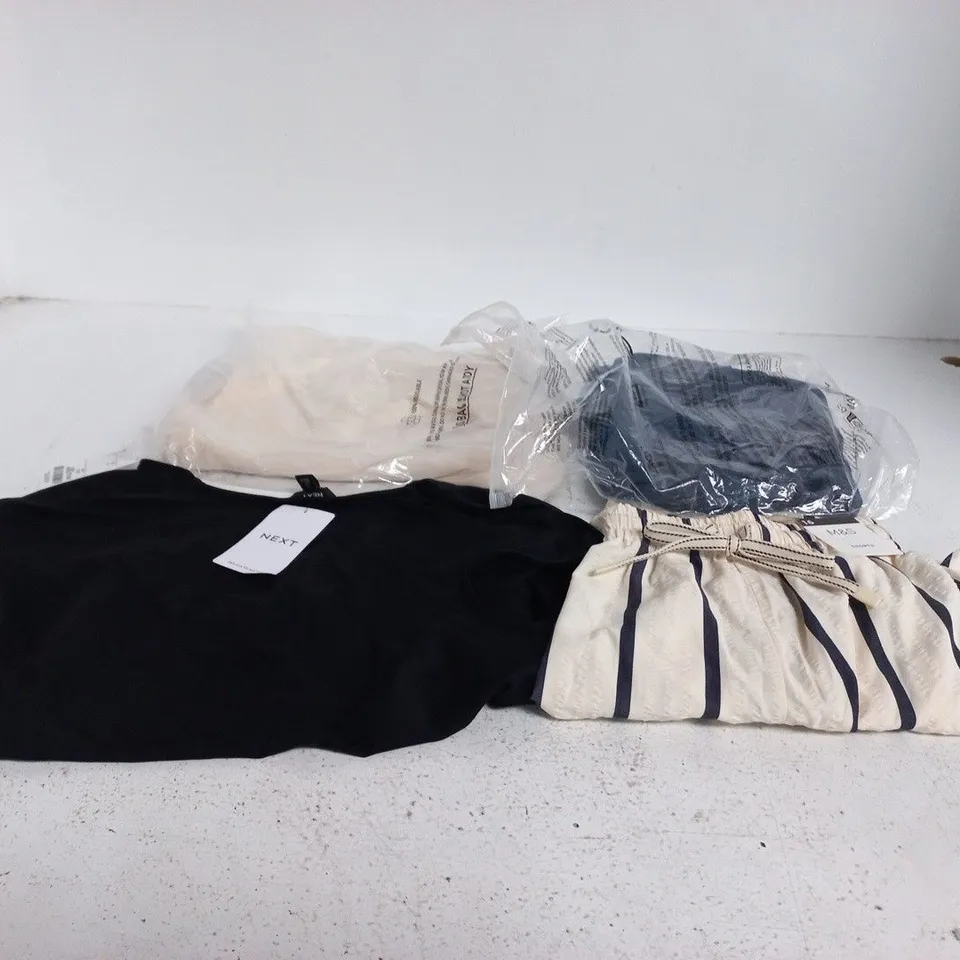 BOX OF APPROXIMATELY 30 ASSORTED CLOTHING ITEMS OF VARIOUS SIZES AND STYLES TO INCLUDE NEXT, M&S ETC