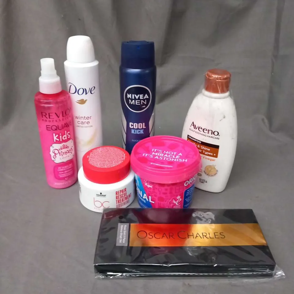 APPROXIMATELY 24 ASSORTED COSMETICS TO INCLUDE; NIVEA, DOVE AND AVEENO