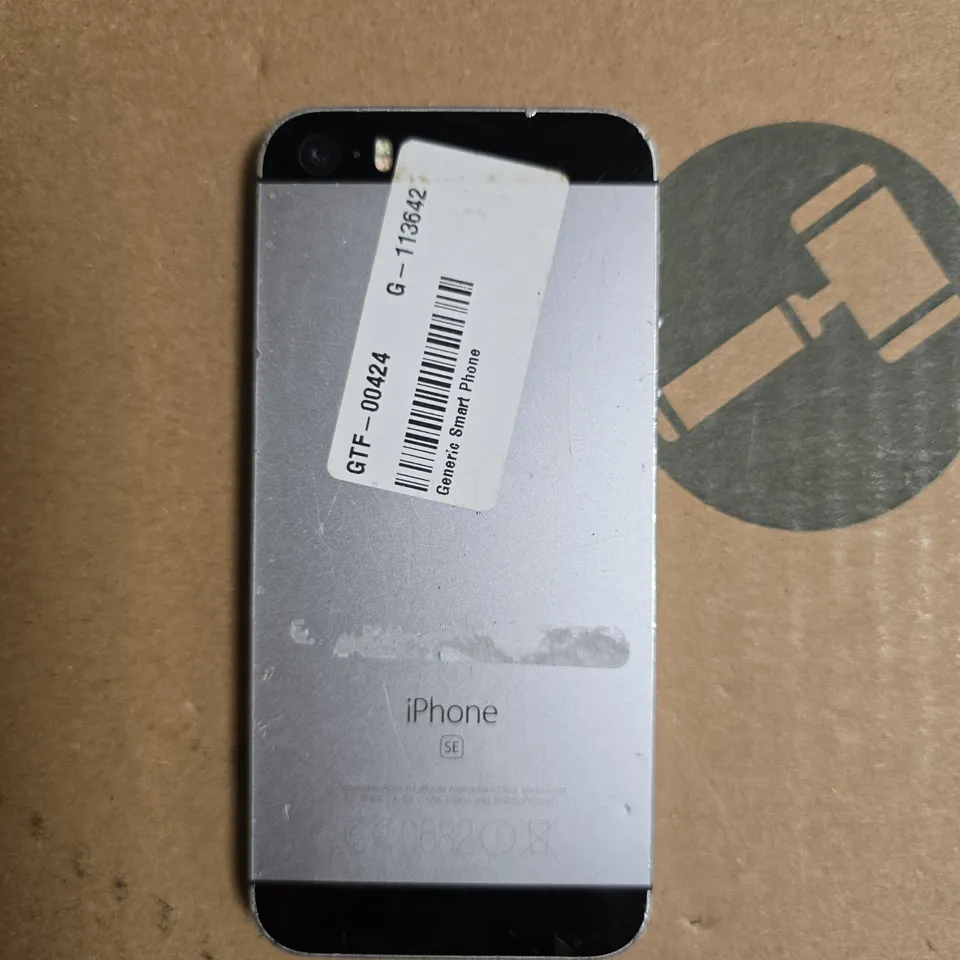 APPLE IPHONE SE SMARTPHONE 