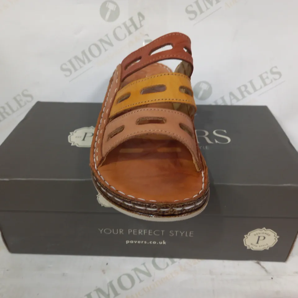 BOXED PAIR OF PAVERS LOW WEDGE HEEL OPEN TOE SANDALS IN BROWN EU SIZE 37